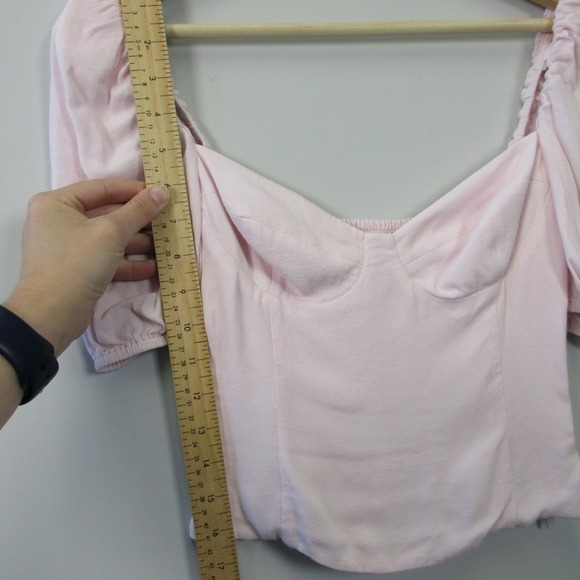 Aritzia Wilfred Sweetheart Blouse XS Pink Crop Smocked Going Out Top Preppy 162 - Picture 2 of 12
